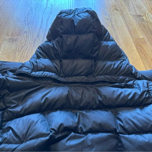 ❄️The North Face Women's Metropolis II Parka - Black with Rare Striped Lining ❄️ - Picture 8 of 9